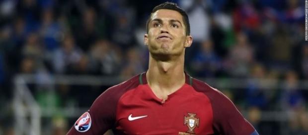 POLEMIQUE : Un débat sur CR7 fait rage au Portugal ! POLEMIQUE : Un débat sur CR7 fait rage au Portugal !