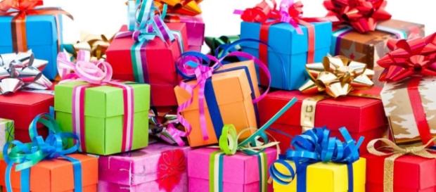 SoufFLE en pub et chanson sur les cadeaux - ThingLink - thinglink.com SoufFLE en pub et chanson sur les cadeaux - ThingLink - thinglink.com