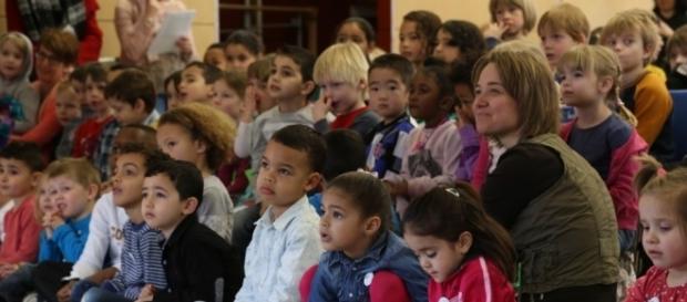 The case for starting sex education in kindergarten | PBS NewsHour - pbs.org The case for starting sex education in kindergarten | PBS NewsHour - pbs.org