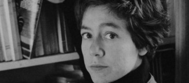 Una de las grandes escritoras latinoamericanas de nuestro tiempo, la "Silvia Plath" de Suramérica: Alejandra Pizarnik. Una de las grandes escritoras latinoamericanas de nuestro tiempo, la "Silvia Plath" de Suramérica: Alejandra Pizarnik.