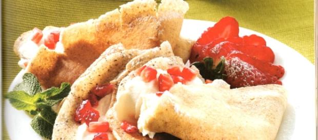 Ventagli dolci panna e fragola Ventagli dolci panna e fragola