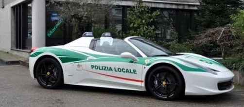 Una Ferrari per i vigili, una Lambo per la stradale: le nuove ... - today.it