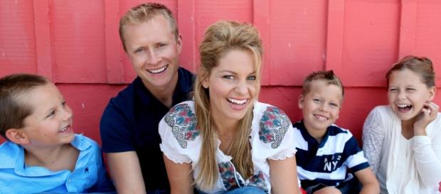 Candace Cameron Bure photo via BN library Candace Cameron Bure photo via BN library