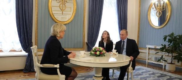 Candidata la președinția Franței Marine Le Pen s-a întâlnit la Moscova cu Președintele Vladimir Putin - Foto: kremlin.ru Candidata la președinția Franței Marine Le Pen s-a întâlnit la Moscova cu Președintele Vladimir Putin - Foto: kremlin.ru