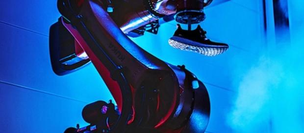 Tus próximas zapatillas Adidas también las harán unos robots ... - digitaltrends.com Tus próximas zapatillas Adidas también las harán unos robots ... - digitaltrends.com
