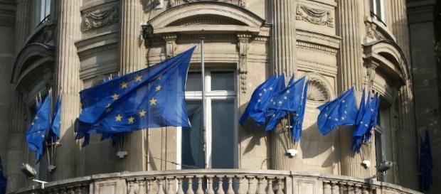 Überflüssig, nervig und sündhaft teuer: die EU. (Source URG Suisse: pixabay) Überflüssig, nervig und sündhaft teuer: die EU. (Source URG Suisse: pixabay)