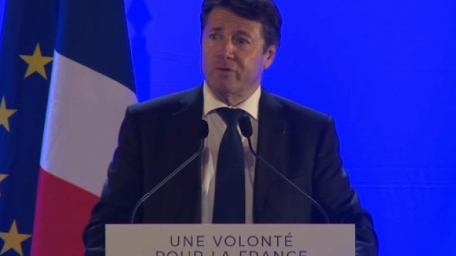 Christian Estrosi hué par les sympathisants LR à Toulon- Alvinet - alvinet.com