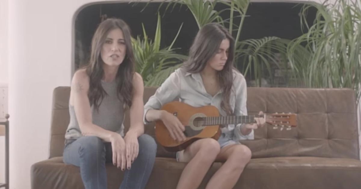 Paola Turci con la nipote nel video del nuovo singolo 'La vita che ho deciso' Paola Turci con la nipote nel video del nuovo singolo 'La vita che ho deciso'