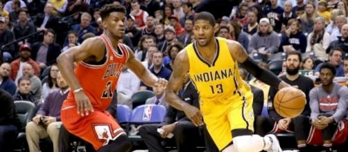 Chicago and Indiana are clinging to the final two playoff spots in the East with two games left. [Image via Blasting News image library/inquisitr.com]