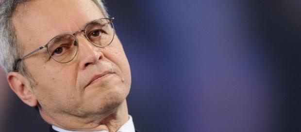 Enrico Mentana critica gli stage e fa una proposta per creare 1 milione di posti di lavoro Enrico Mentana critica gli stage e fa una proposta per creare 1 milione di posti di lavoro
