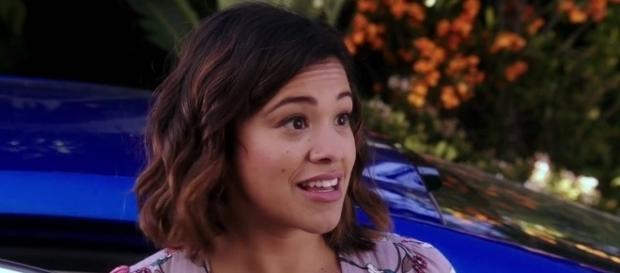Jane is just about ready to get back in to the dating scene, but not without a few hiccups. (via The CW) Jane is just about ready to get back in to the dating scene, but not without a few hiccups. (via The CW)