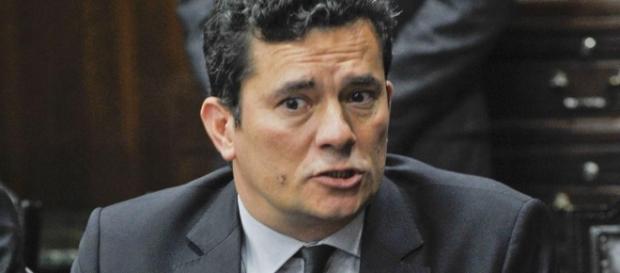 Sérgio Moro não compreende atitude de advogados de Lula Sérgio Moro não compreende atitude de advogados de Lula