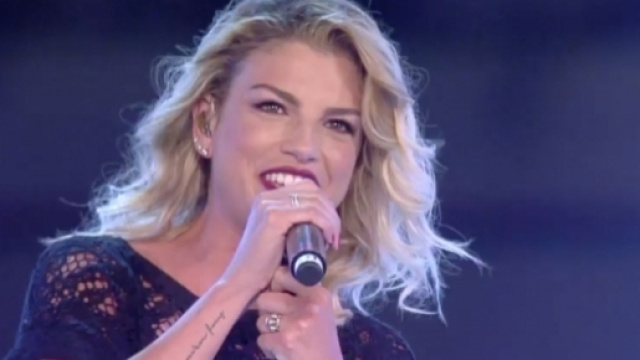 Amici: Emma Marrone 'vice' di Morgan? Le parole della cantante dietro le quinte.