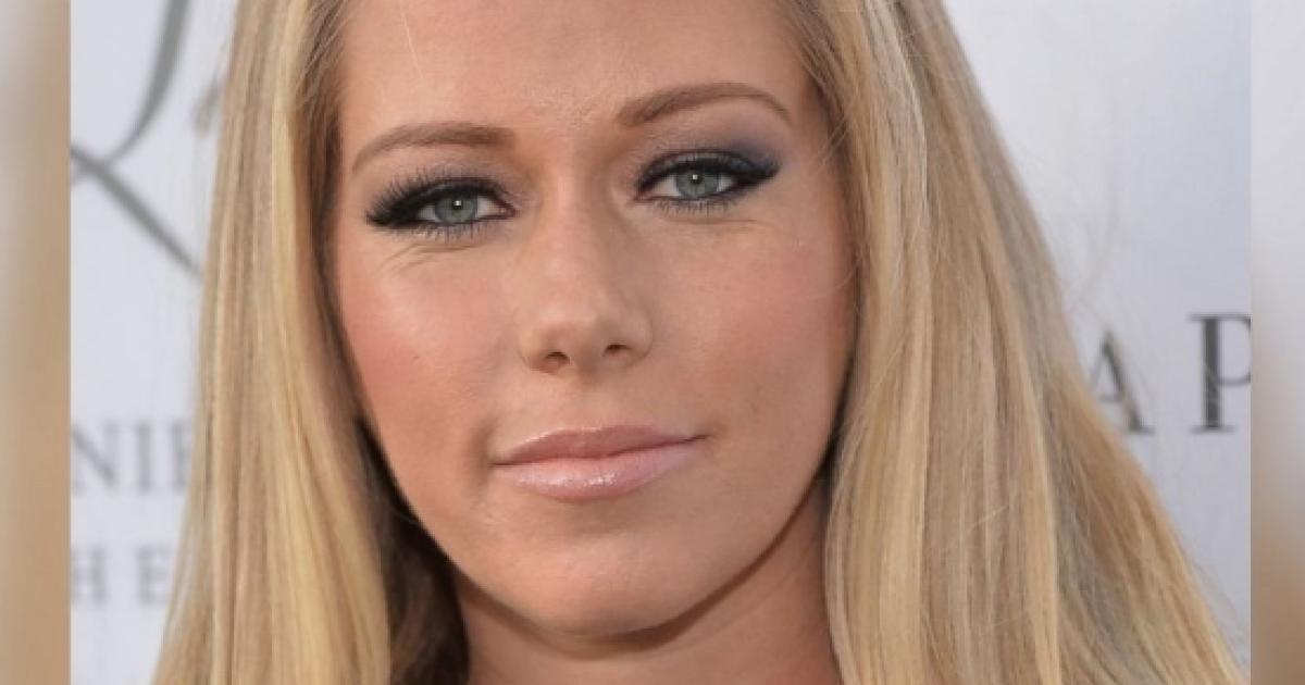 Kendra Wilkinson-Baskett takes to Instagram to defend her family during ...