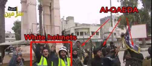 Cascos Blancos con miembros de Al-Nusra en Siria