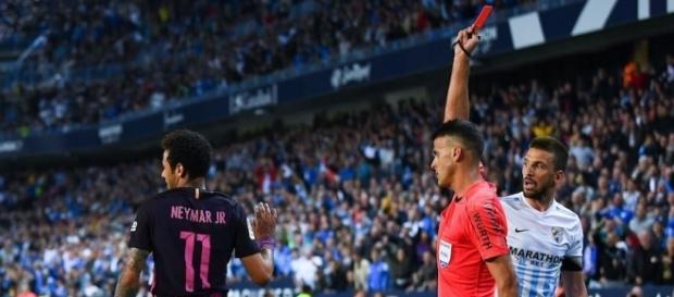 Boom! Neymar se perderá "El Clásico" por burlarse del árbitro - sopitas.com Boom! Neymar se perderá "El Clásico" por burlarse del árbitro - sopitas.com