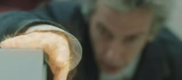 Doctor Who : Peter Capaldi s'apprete à quitter le Tardis dans le spécial de Noël prochain ! Doctor Who : Peter Capaldi s'apprete à quitter le Tardis dans le spécial de Noël prochain !