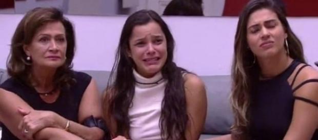 Enquete mostra que Emilly perdeu o favoritismo e Vivian pode vencer o BBB 17 (Foto: Reprodução) Enquete mostra que Emilly perdeu o favoritismo e Vivian pode vencer o BBB 17 (Foto: Reprodução)