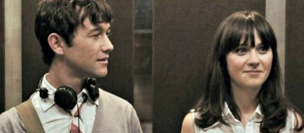 Para alguns casais, mesmo depois de anos separados, quando se reencontram, é praticamente impossível não sentirem algo diferente ao se reverem Para alguns casais, mesmo depois de anos separados, quando se reencontram, é praticamente impossível não sentirem algo diferente ao se reverem