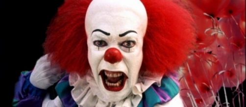 The upcoming movie 'It' caused fierce reactions of the real-life clowns - horrorfreaknews.com