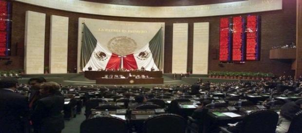 A los Diputados no les interesa legislar, solo salir en la foto. A los Diputados no les interesa legislar, solo salir en la foto.