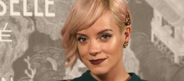 Lily Allen ainda é uma das melhores compositoras britânicas Lily Allen ainda é uma das melhores compositoras britânicas