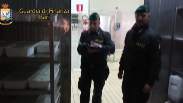 Sequestro caseificio 3 (foto: GDF)
