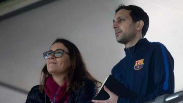 STEVEN FRAYNE, MAGICIEN ANGLAIS, AUX ENTRAINEMENTS DU BARCA ... - sociofootball.com