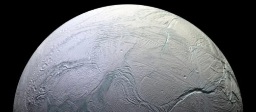 Conoce a Encélado, luna de Saturno: el mejor candidato para la ... - vix.com