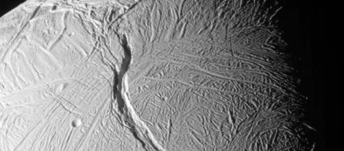 Immagine di Encelado della sonda Cassini