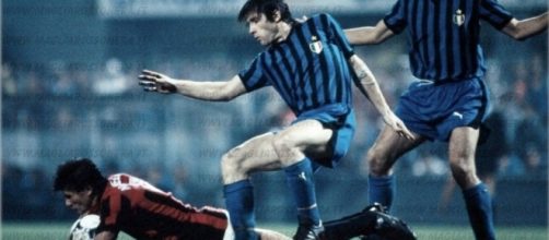 Inter-Milan, Mundialito 1981: contrasto tra Lele Oriali e Walter Novellino (ph. magliarossonera.it)