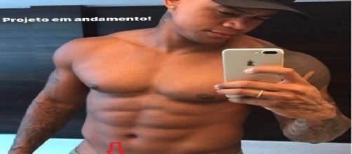 Léo Santana postou uma foto em seu Instagram e internet foi a loucura