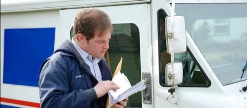 Postal Service will notify you about your mail before you receive it - Photo: Blasting News Library - investors.com