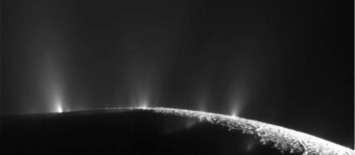 Saturn's icy moon Enceladus - phys.org