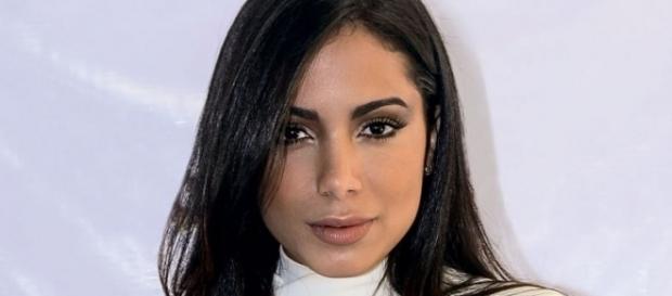 Cantora revela que é muito católica. Cantora revela que é muito católica.