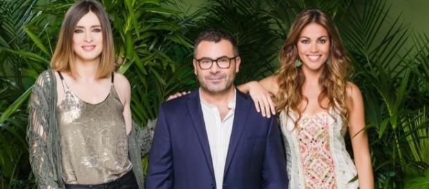 Foto promocional de los presentadores de 'Supervivientes' Foto promocional de los presentadores de 'Supervivientes'