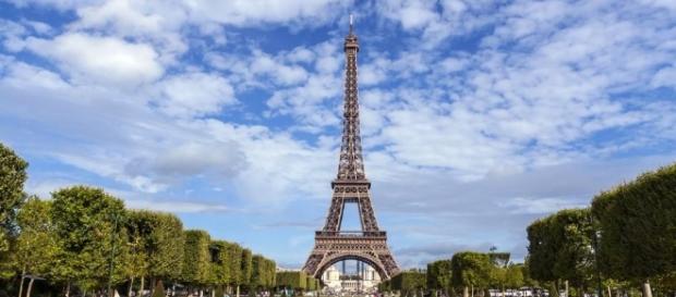 Le nouveau Président élu sera-t-il vertical comme la Tour Eiffel ? Le nouveau Président élu sera-t-il vertical comme la Tour Eiffel ?