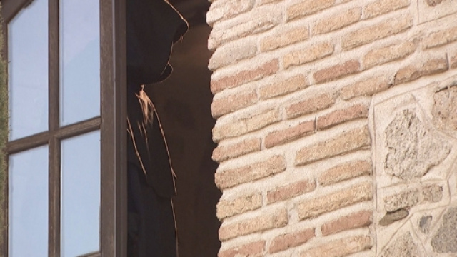 Chi è l'incappucciato di Puente Viejo?