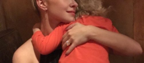 Hayden Panettiere has plenty of space for cuddles with daughter, Kaya, in her beautiful Nashville home--Hayden Panettiere Twitter