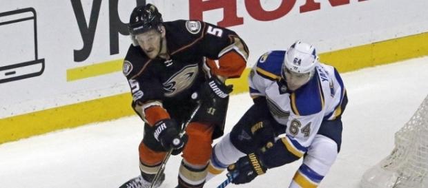 Berglund's 2nd goal of game lifts Blues past Ducks in OT | News OK - newsok.com Berglund's 2nd goal of game lifts Blues past Ducks in OT | News OK - newsok.com
