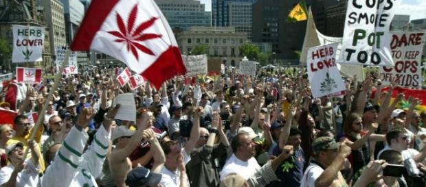 Official: Canada expected to legalize marijuana by July 2018 - San ... - mysanantonio.com Official: Canada expected to legalize marijuana by July 2018 - San ... - mysanantonio.com