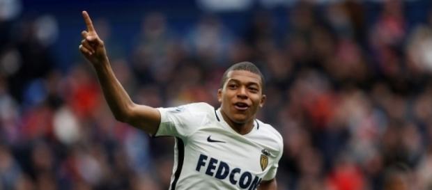 Real Madrid : Un plan pour faire signer Kylian Mbappé ! Real Madrid : Un plan pour faire signer Kylian Mbappé !