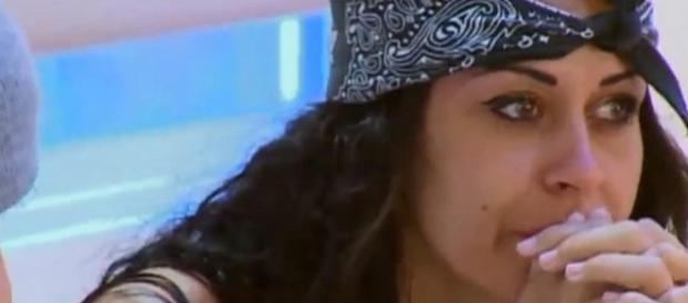 Shanna décide de changer de vie. Elle quitte ses chients et déménage à Miami ! Shanna décide de changer de vie. Elle quitte ses chients et déménage à Miami !