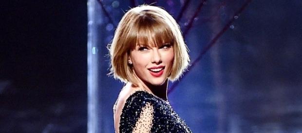 Taylor Swift tem em torno de si uma aura das passarelas Taylor Swift tem em torno de si uma aura das passarelas