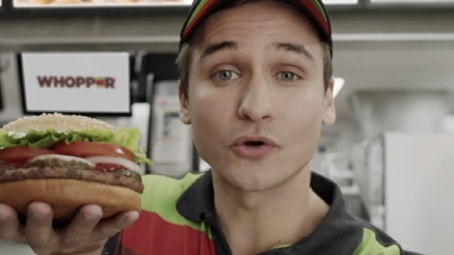 La pubblicit&agrave; di Burger King fa infuriare Google.