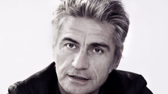 Luciano Ligabue torna a farsi sentire con i fan su Facebook