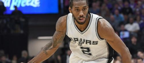 Kawhi Leonard and the Spurs host the Grizzlies in Game 1 on Saturday. [Image via Blasting News image library/inquisitr.com]