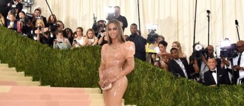 Why Jay Z Didn't Attend the 2016 Met Gala With Beyoncé | Glamour - glamour.com
