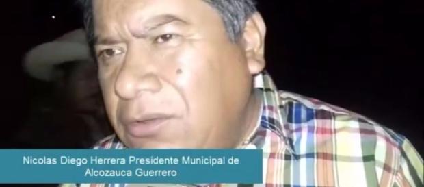 Comando secuestra a alcalde de Alcozauca, Guerrero - La Jornada - com.mx Comando secuestra a alcalde de Alcozauca, Guerrero - La Jornada - com.mx