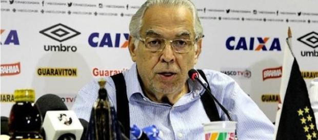 Eurico Miranda não gostou nada das críticas feito pelo apresentador Eurico Miranda não gostou nada das críticas feito pelo apresentador